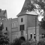 Pavilon Klubu československých turistů, ve kterém byl v roce 1925 vystaven obraz Pobití Sasíků pod Hrubou Skálou.