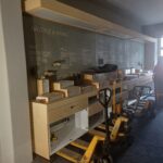 Instalace expozice Archeologie Českého ráje